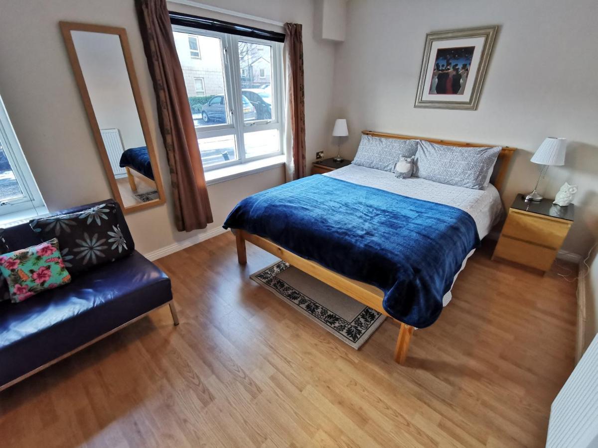 4-Bedroom Apartment Perfect For Families! 爱丁堡 外观 照片