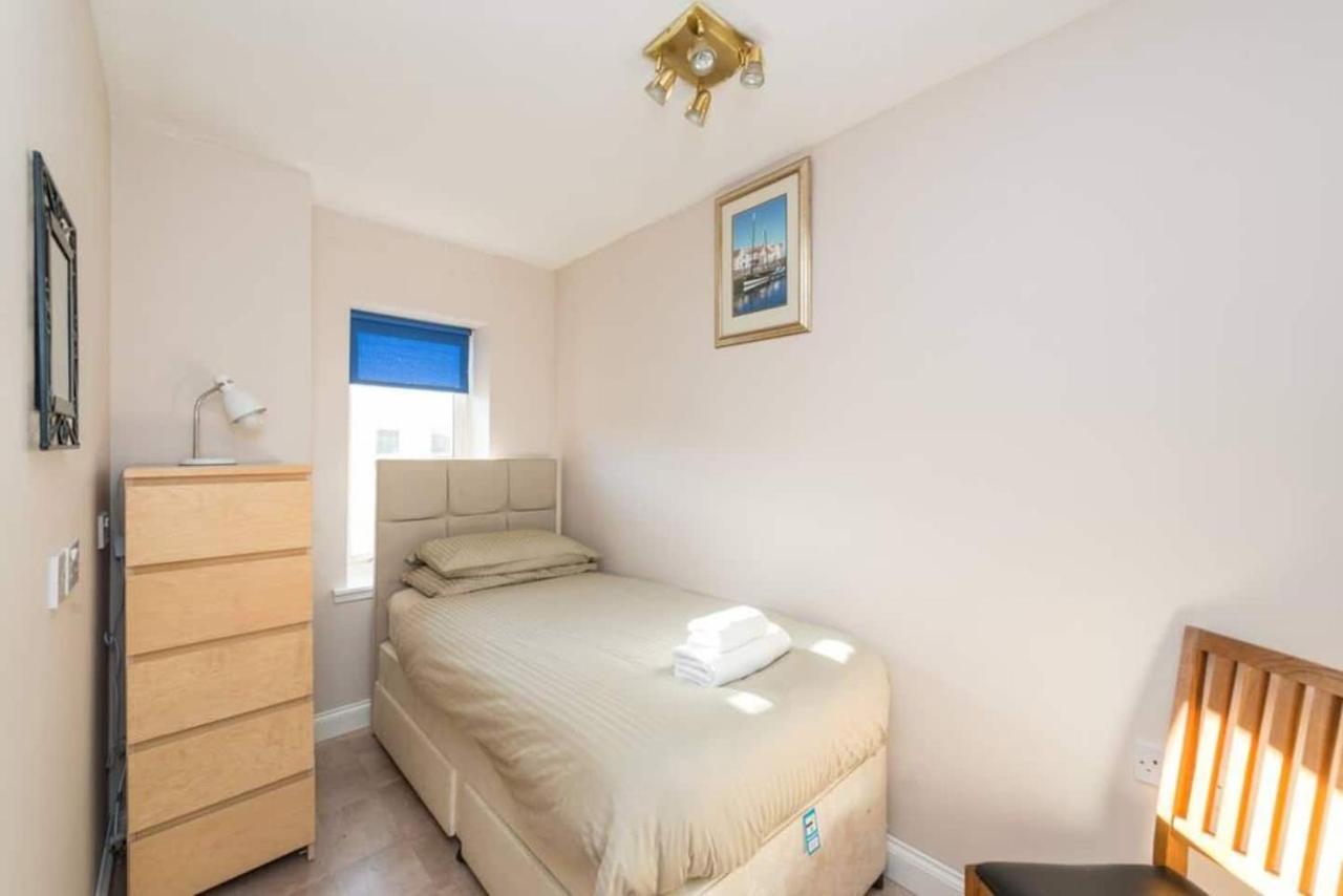 4-Bedroom Apartment Perfect For Families! 爱丁堡 外观 照片