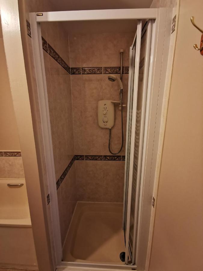 4-Bedroom Apartment Perfect For Families! 爱丁堡 外观 照片