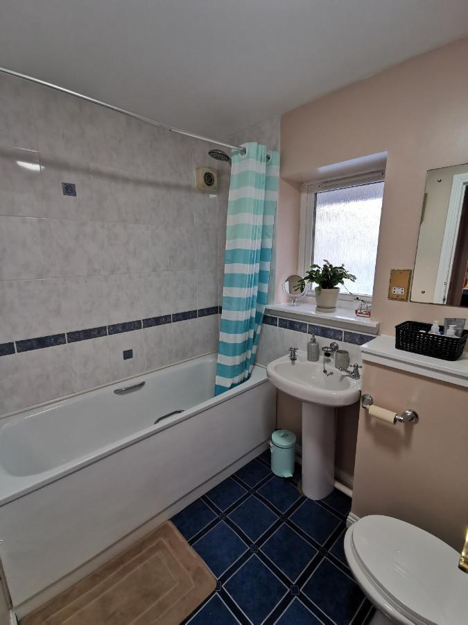 4-Bedroom Apartment Perfect For Families! 爱丁堡 外观 照片